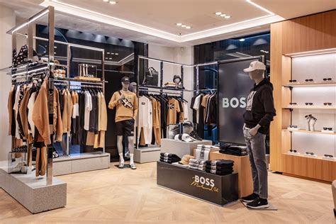 BOSS Outlet Boutique .